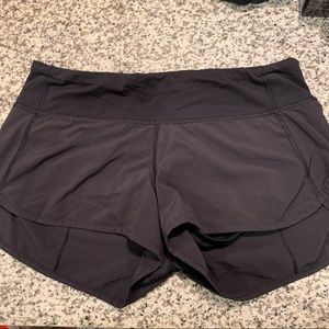 Lululemon - Run Speed Shorts - Black - Size 6